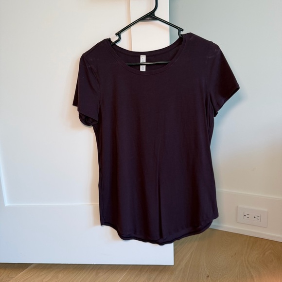 Lulu Lemon Dark Purple Short Sleeve T-Shirt Size 6 - Picture 1 of 4
